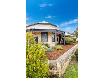 1 Walnut Way, Meadow Springs WA 6210