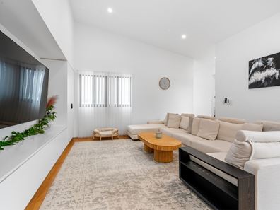 120 Aslett Drive, Karlkurla WA 6430