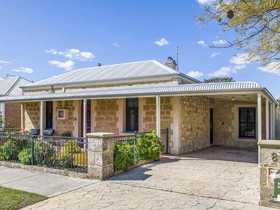 8 Thomas Street, South Fremantle WA 6162