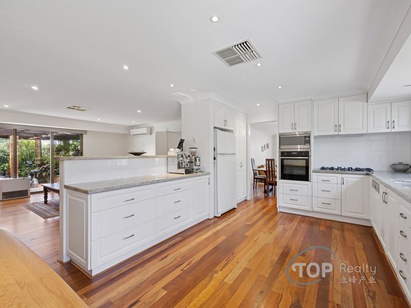 54 Woodpecker Avenue, Willetton