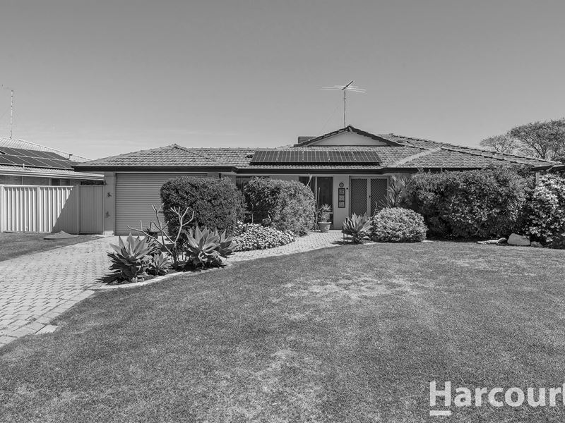 48 Fairway Crescent, Meadow Springs