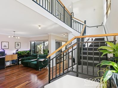 27 Shirley Avenue, Mount Pleasant WA 6153