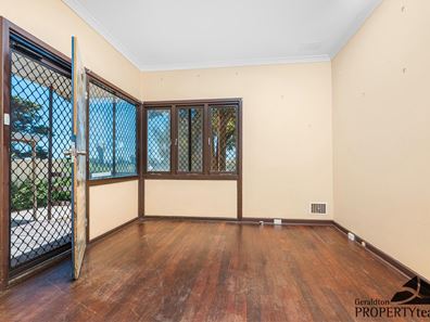 20 Felicia Street, Rangeway WA 6530
