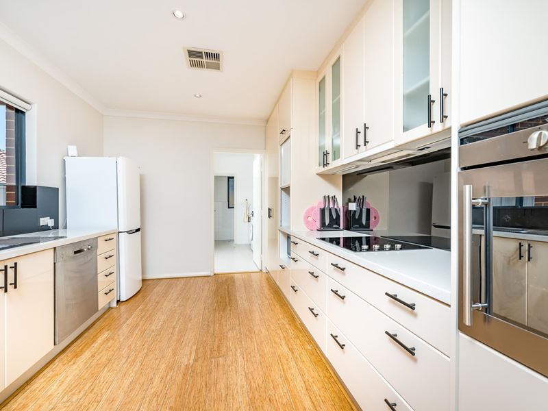 4C Leslie Place, Tuart Hill WA 6060