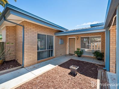 12 Killarney Street, Hannans WA 6430