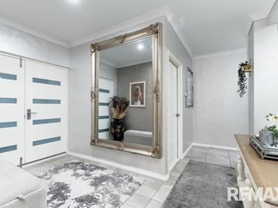 17 Nutcote Road, Banksia Grove WA 6031