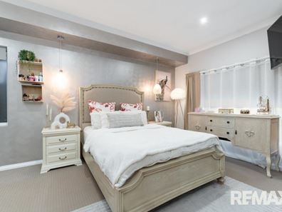 17 Nutcote Road, Banksia Grove WA 6031