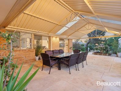 13 Trott Road, Lesmurdie WA 6076
