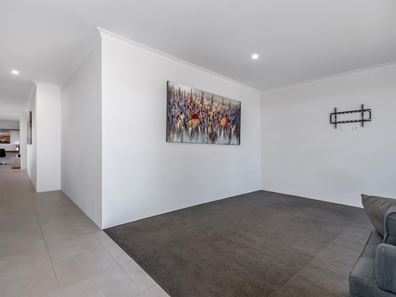 20 Hubbard Road, Haynes WA 6112