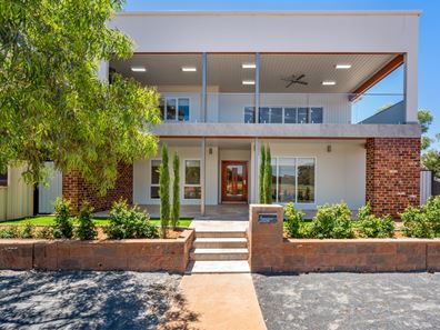 82 Aslett Drive, Karlkurla WA 6430