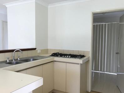 2/63 Saw Avenue, Rockingham WA 6168