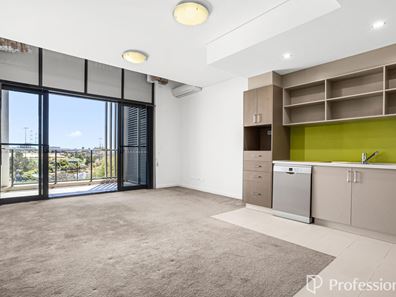 76/16 Midgegooroo Avenue, Cockburn Central WA 6164