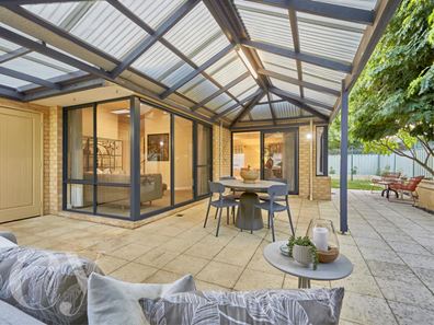 19A Davy Street, Alfred Cove WA 6154
