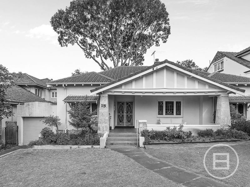 15 Inverness Crescent, Menora