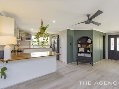 4 Pennyworth Ramble, West Busselton WA 6280
