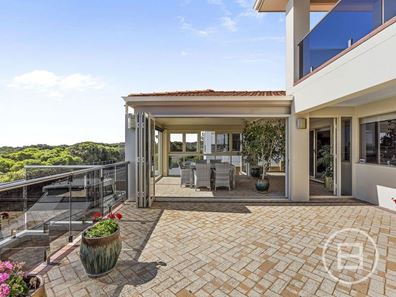 118 Oceanside Promenade, Mullaloo WA 6027