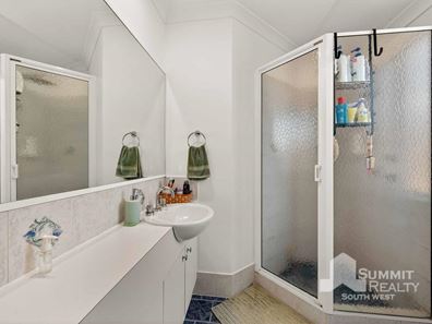2 Cottonwood Gardens, Eaton WA 6232