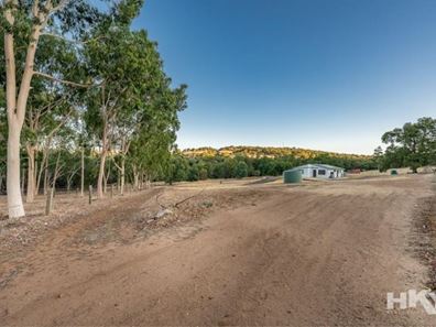 31 Hart Drive, Chittering WA 6084