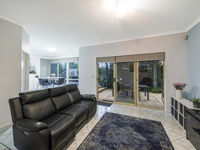 13 Hazel Street, Como WA 6152