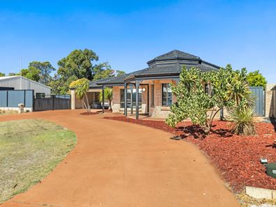 10 Cavendish Green, College Grove WA 6230
