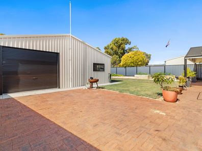 10 Cavendish Green, College Grove WA 6230
