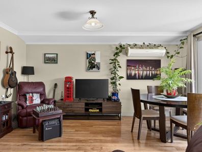 17 glasshouse Drive, Banksia Grove WA 6031