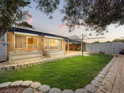 18 Peterborough Drive, Currambine WA 6028