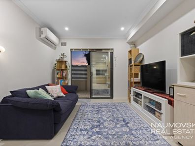2/10 Wychcross Street, Westminster WA 6061
