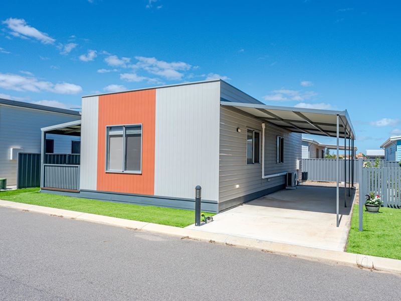 3/4 Bosley Street, Sunset Beach