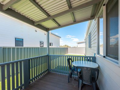 3/4 Bosley Street, Sunset Beach WA 6530