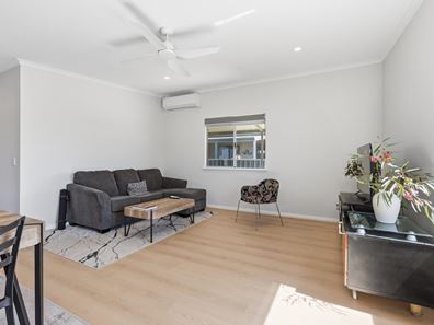 3/4 Bosley Street, Sunset Beach WA 6530