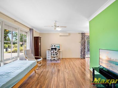 6 Knight Street, Langford WA 6147