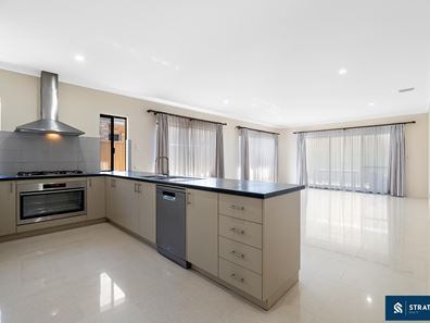 30 Bradford Street, Cannington WA 6107