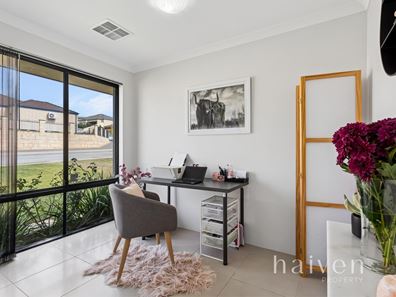 31 Bolton Way, Darch WA 6065