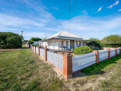 80 Ogden Street, Collie WA 6225
