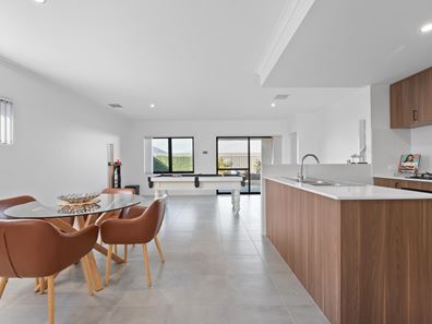 6 Tablelands Drive, Baldivis WA 6171