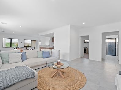 6 Tablelands Drive, Baldivis WA 6171