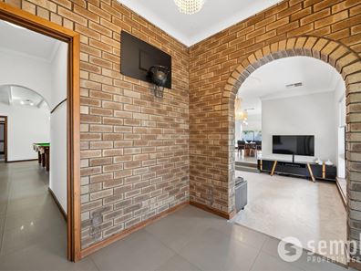 6 Ethan Court, Riverton WA 6148