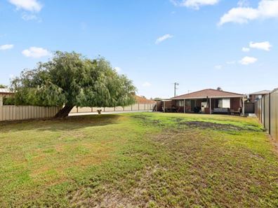 32 Crystaluna Drive, Golden Bay WA 6174