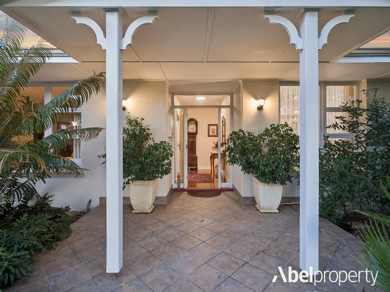 17 McClemans Road, Mount Claremont