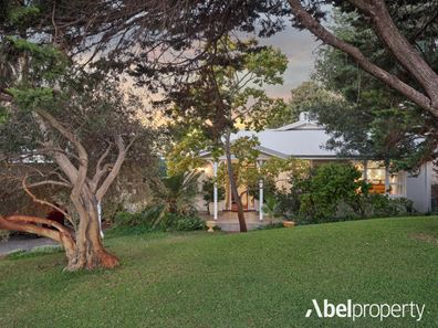 17 McClemans Road, Mount Claremont WA 6010