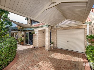 65 Lakefront Circle, The Vines WA 6069