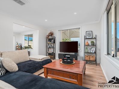 9 Nyrang Road, Sunset Beach WA 6530
