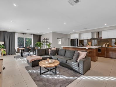 14 Tallowood Avenue, Baldivis WA 6171