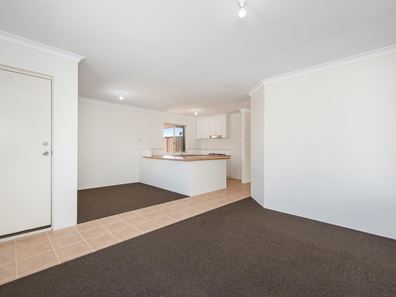 8B Frome Way, Cooloongup WA 6168