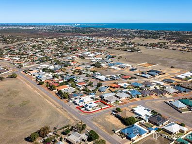 55 Sutcliffe Road, Waggrakine WA 6530