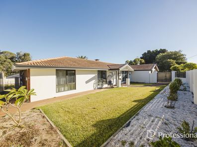 17 Bredhurst Road, Marangaroo WA 6064