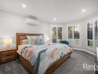 2 Pausin Crescent, Bibra Lake WA 6163