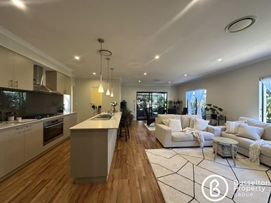 2/16 Almond Parkway, Yalyalup WA 6280
