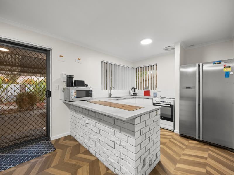 2/94-96 Wendouree Road, Wilson WA 6107